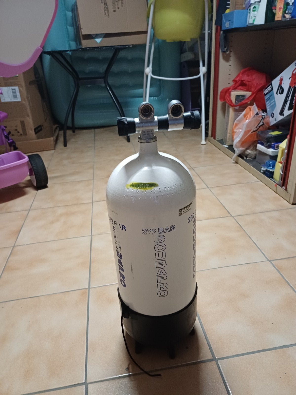 Fles van 12L 232 B op bestelling., Watersport en Boten, Ophalen, Gebruikt, Duikfles