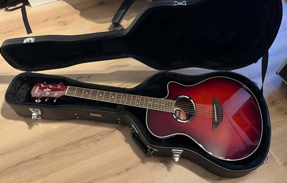 Yamaha APX500 Gitaar + Luxe Harde Koffer, Muziek en Instrumenten, Ophalen