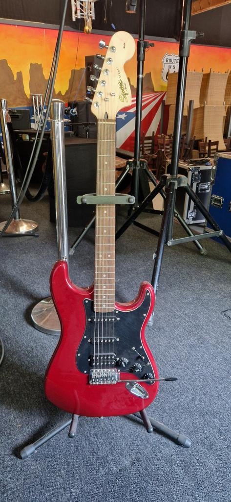 Gitaar squier strat, Ophalen