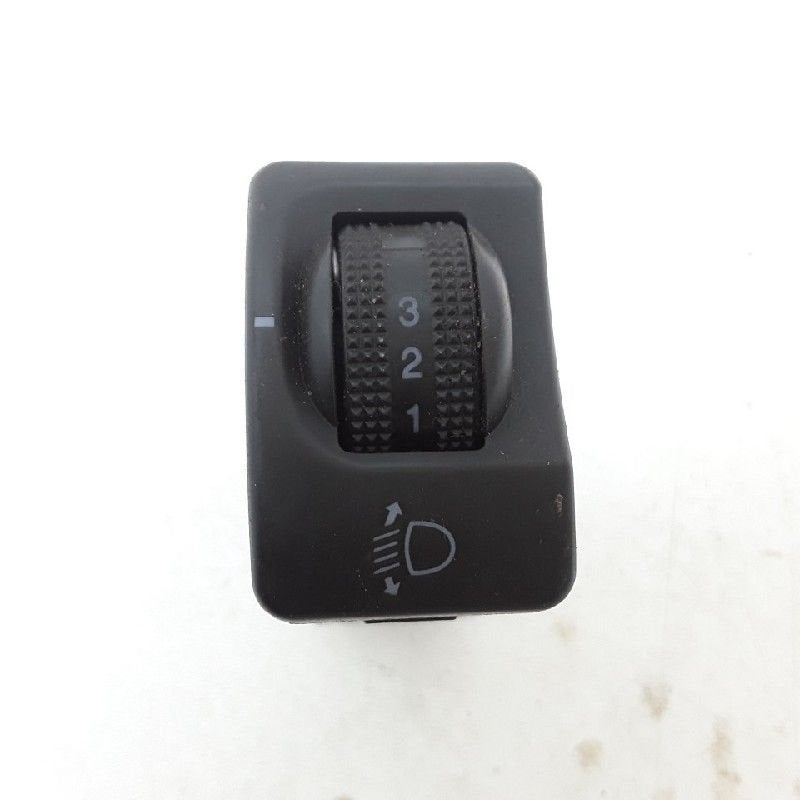 KOPLAMP IHV SCHAKELAAR Hyundai Trajet (01-1999/07-2008), Auto-onderdelen, Gebruikt, Hyundai