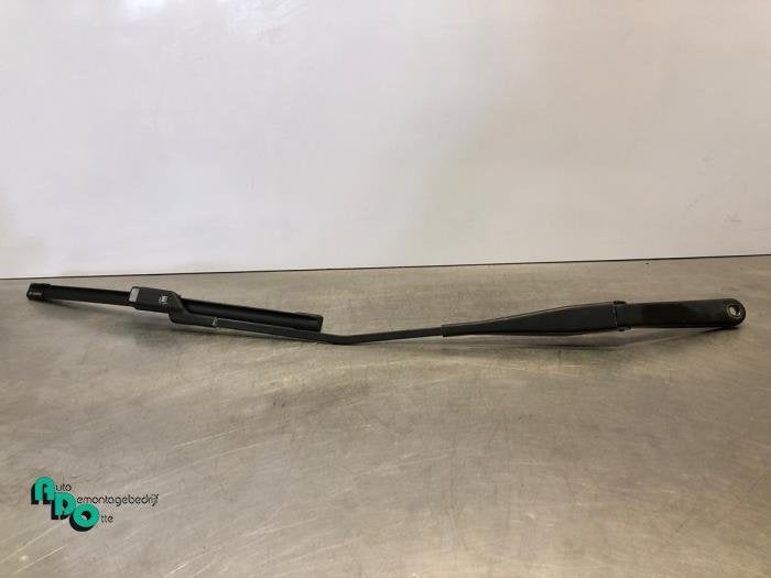 Bras essuie-glace avant d'un Ford Fiesta (Fiesta 08-), -, 3 mois de garantie, -, -