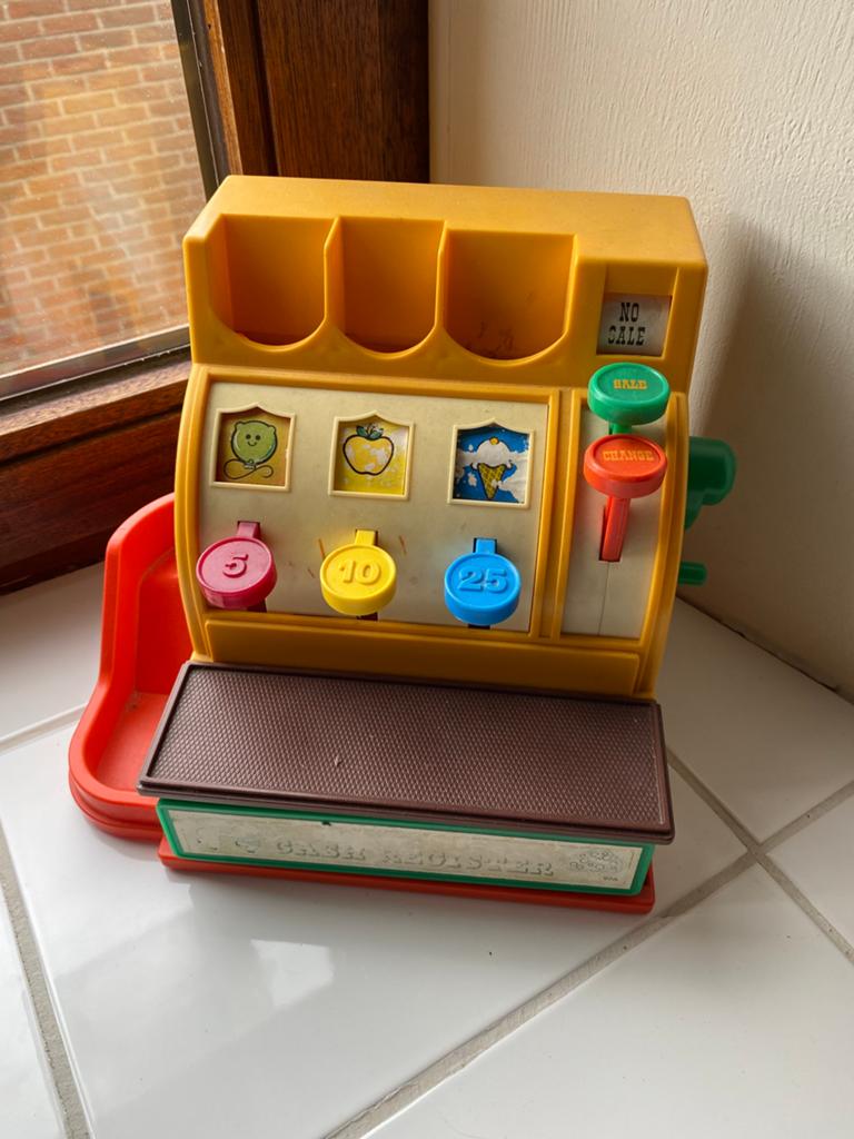 caisse enregistreuse « Fisher-Price » de 1974., Enlèvement