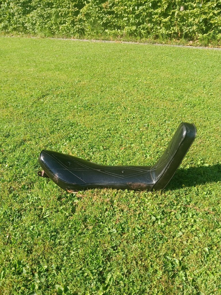 Vintage brommer/motor zadel, Ophalen, Gebruikt, Zadel, Leer