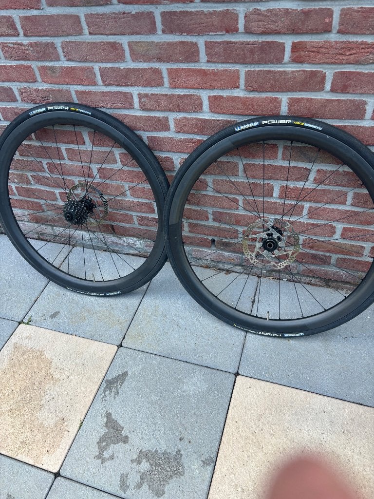 Novatec R3 carbon Stealth wielset, Fietsen en Brommers, Ophalen, Zo goed als nieuw, Carbon