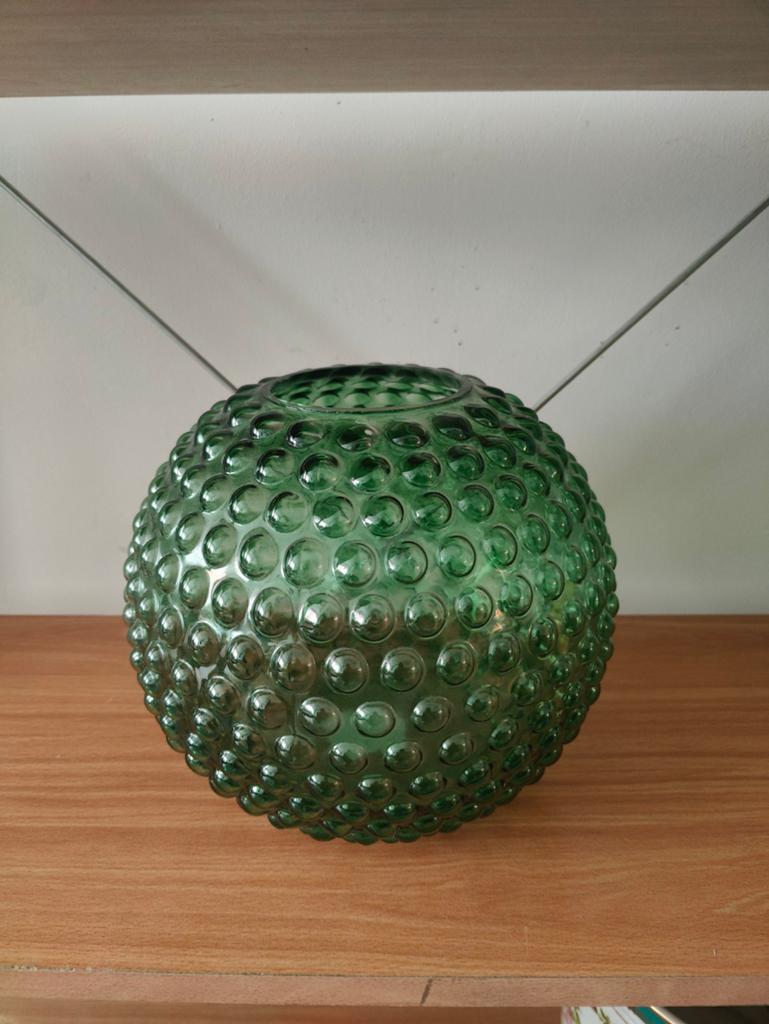 Groene ronde vaas, Huis en Inrichting, Woonaccessoires | Vazen, Ophalen, Nieuw, Glas, Minder dan 50 cm
