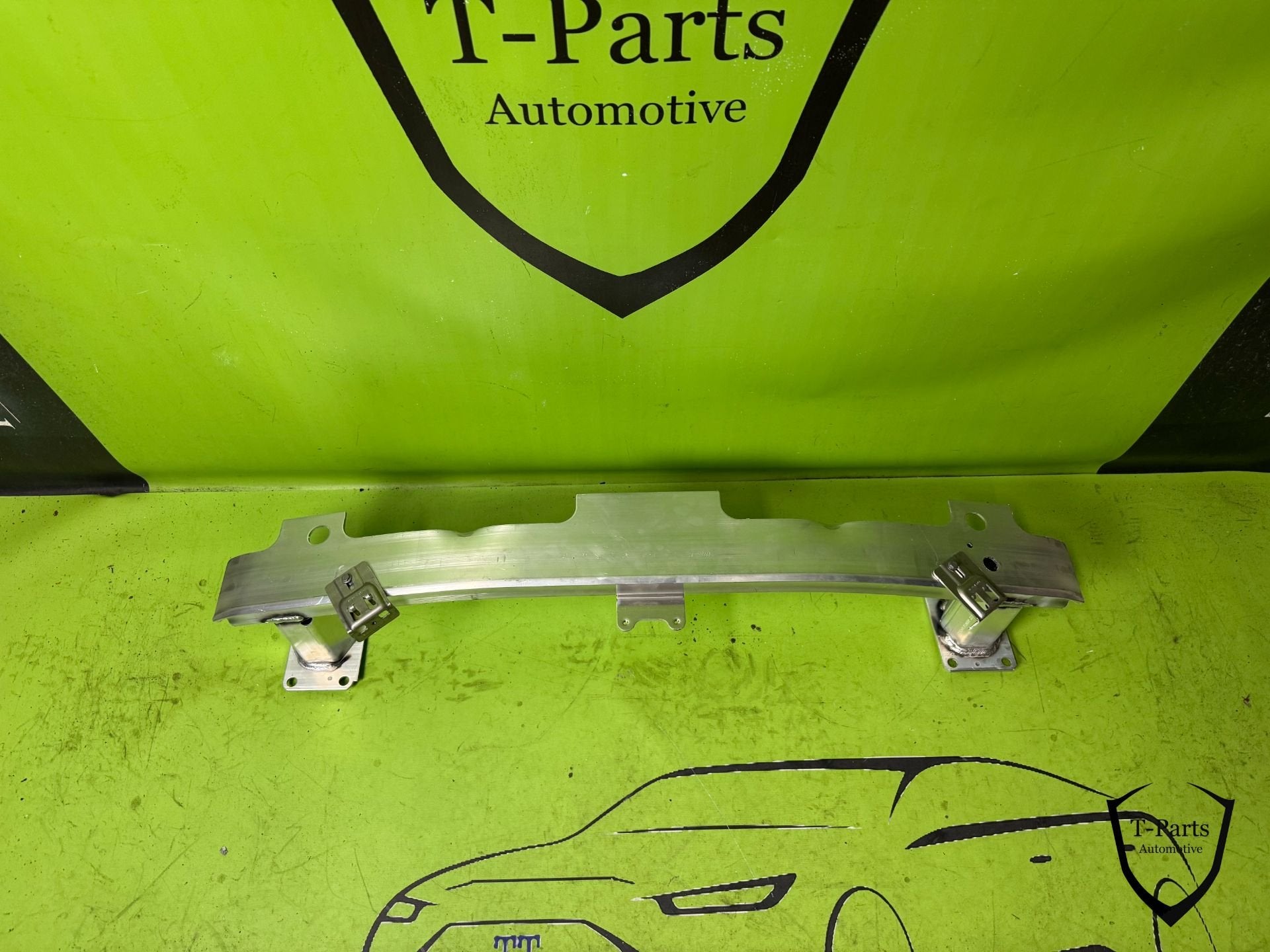 pare-chocs Peugeot 408 DS4 9835544180, Taurusavenue 1
2132 LS  Hoofddorp, NL, Contact.group@renault.com, Stellantis N.V., Utilisé