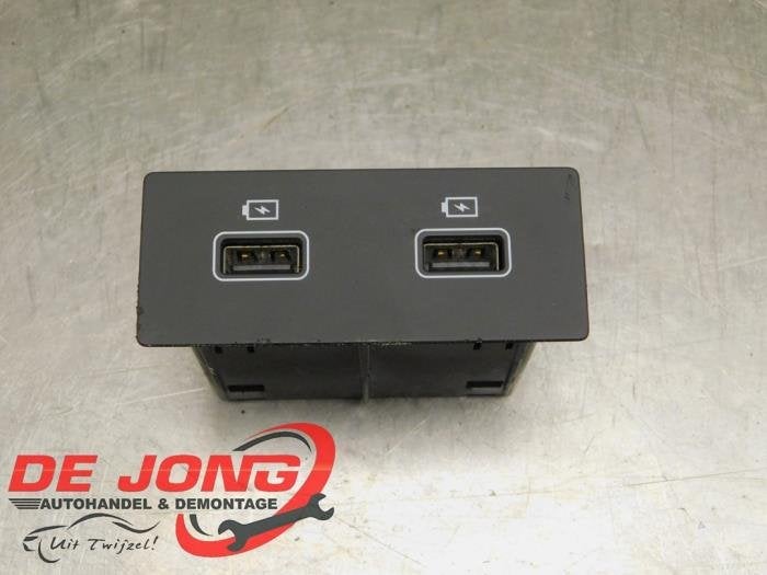 Connexion USB d'un Renault Captur, Renault, -, 3 mois de garantie, Utilisé