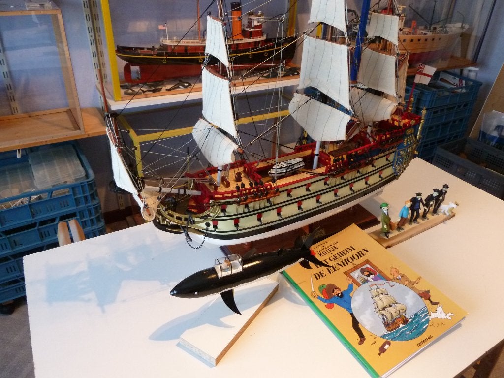 Le requin-licorne Tintin, Hobby & Loisirs créatifs, Modélisme | Bateaux & Navires, Enlèvement, Neuf, Plus grand que 1:32, Autres marques