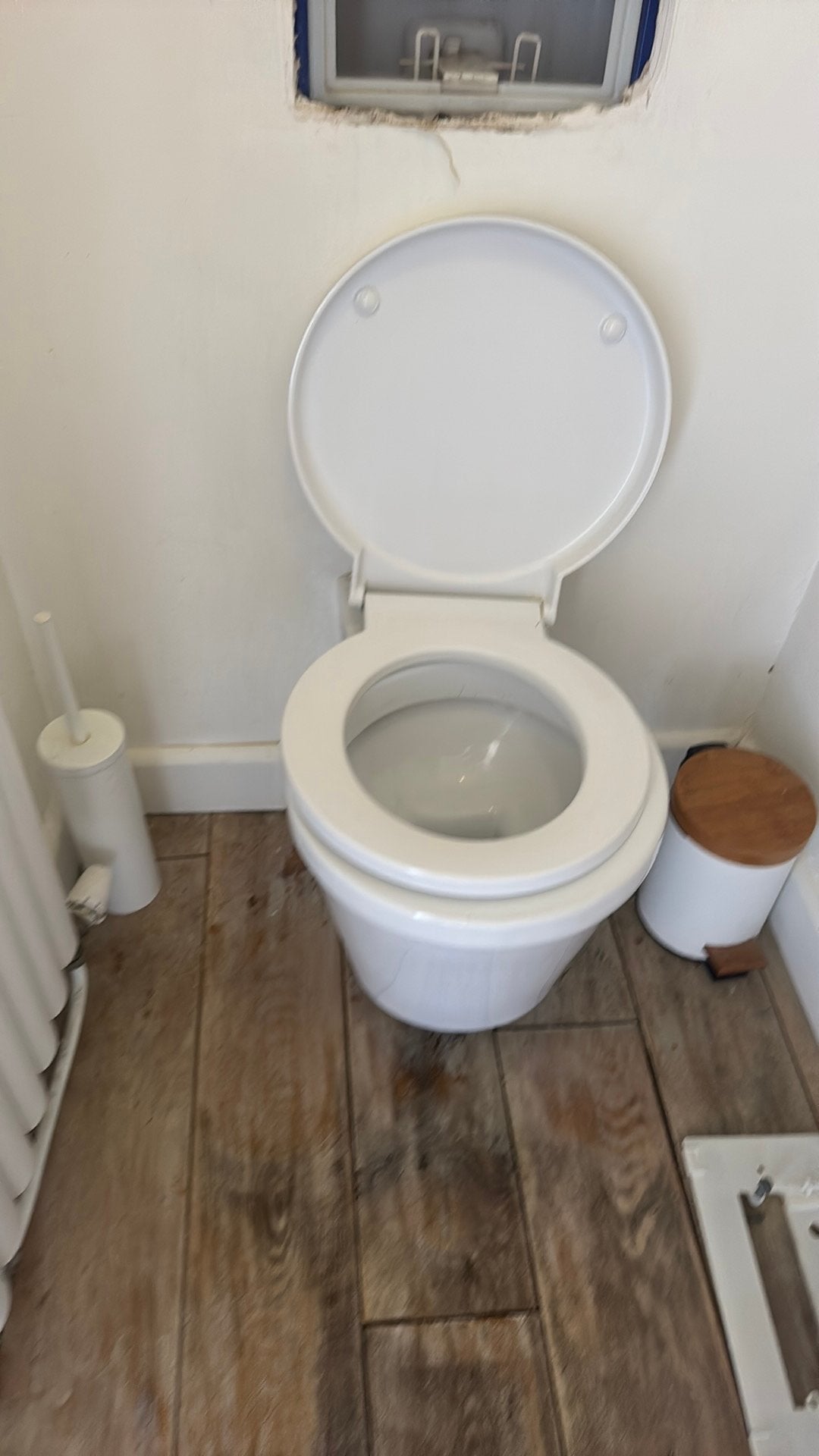 Design wc, Ophalen, Zo goed als nieuw