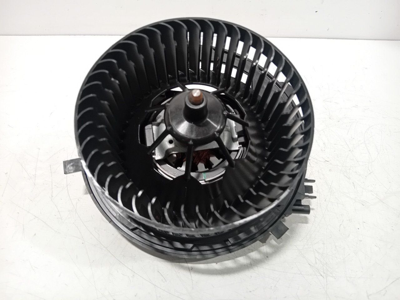 Kachel ventilator motor Volkswagen Golf, Onderdelen@venauto.nl, Van der Ven Autorecycling B.V., Gebruikt, Ettenseweg 76, 4706 PB Roosendaal, The Netherlands