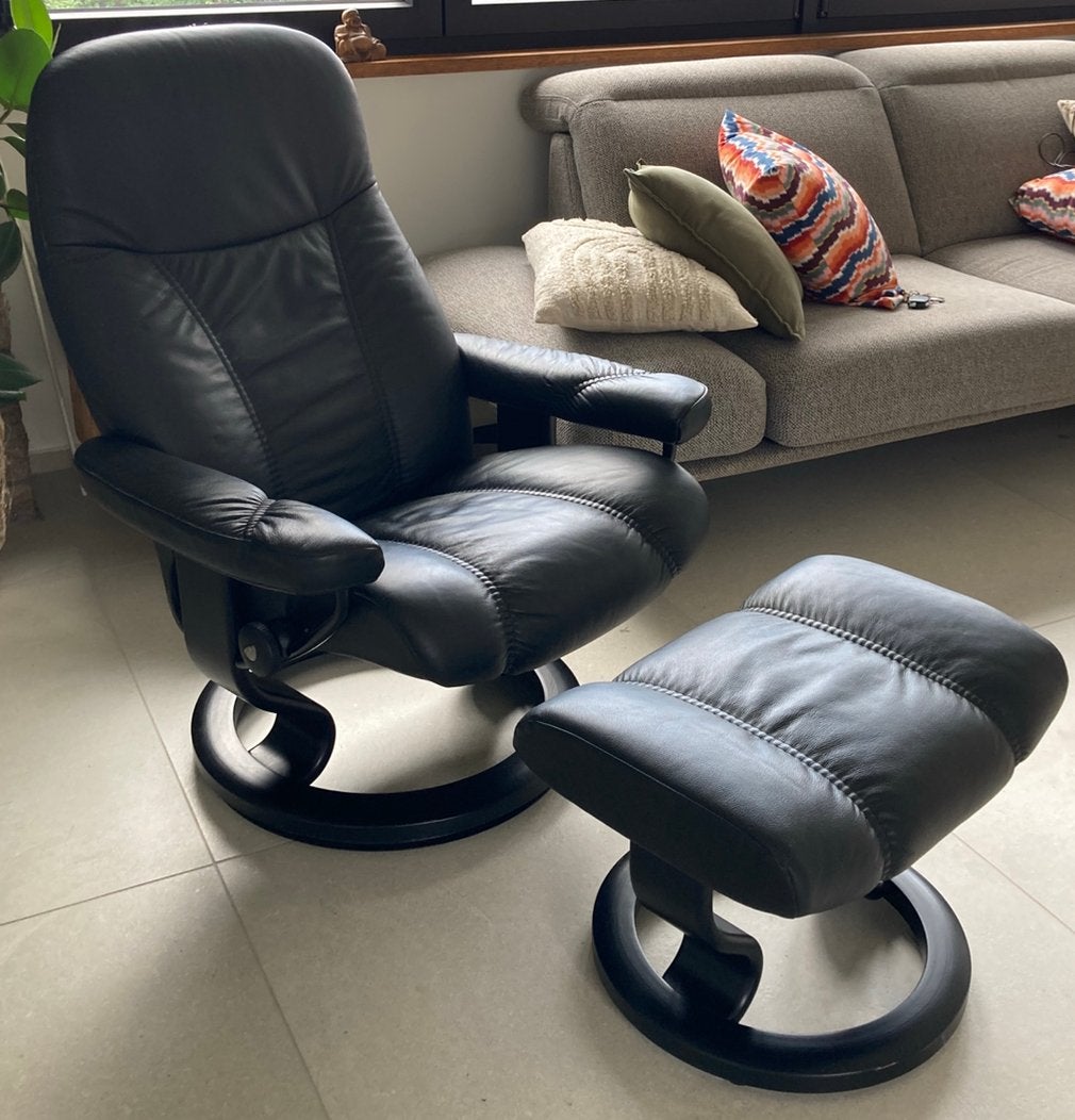 STRESSLESS : Fauteuil et repose-pied assortis, Maison & Meubles, Fauteuils, Moins de 75 cm, Vintage, Comme neuf, Enlèvement