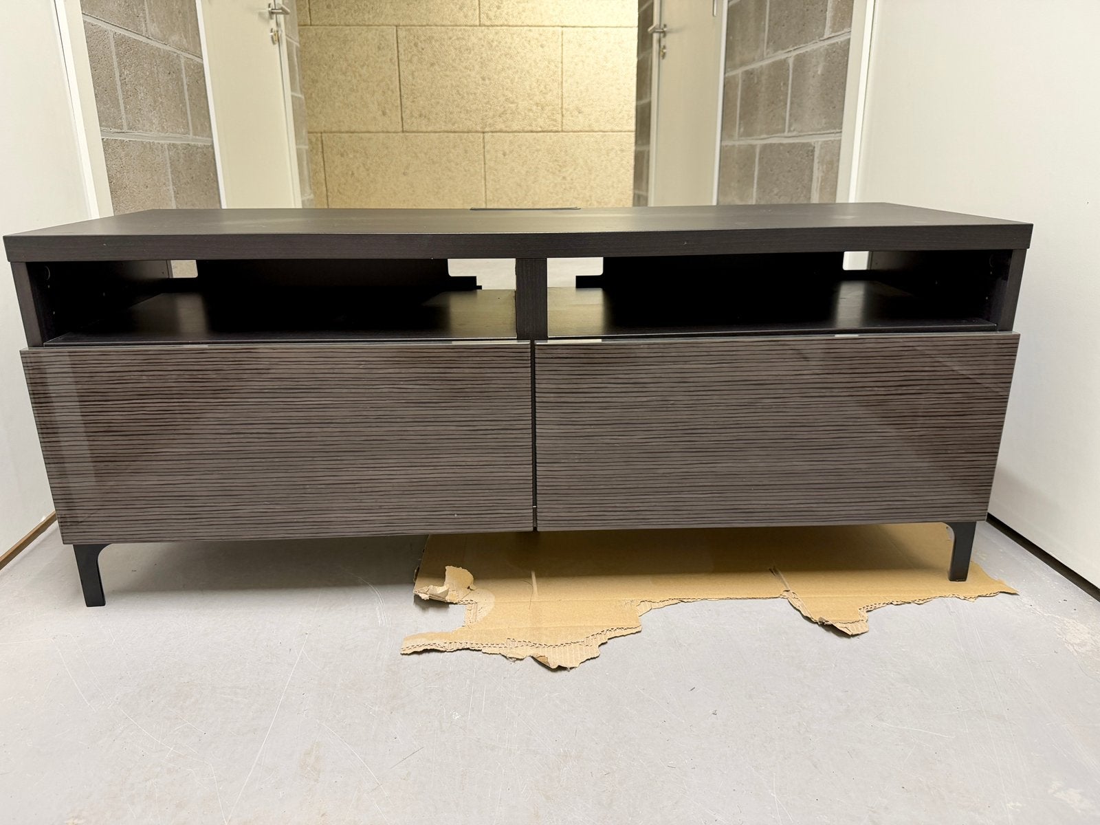 Ikea Besta TV Bench, Enlèvement, Utilisé, Cerisier
