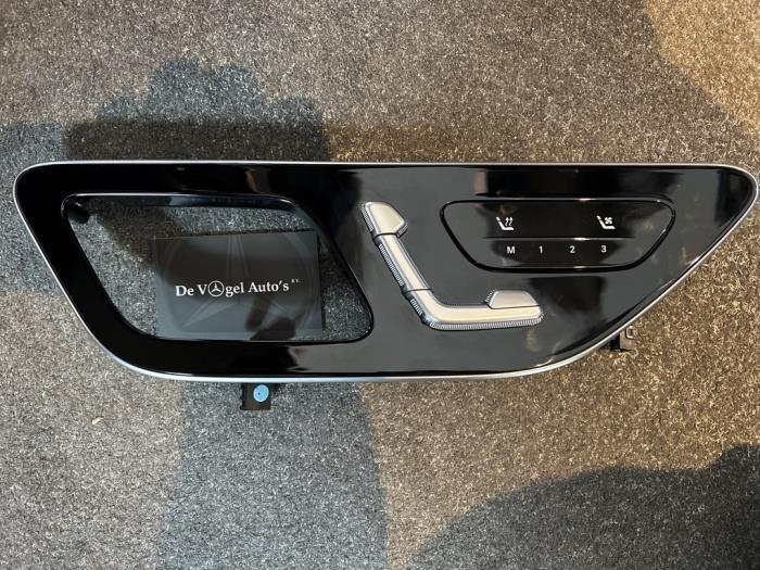 Commutateur réglage siège d'un Mercedes C-Klasse, Autos : Pièces & Accessoires, Habitacle & Garnissage, Mercedes-Benz, Utilisé