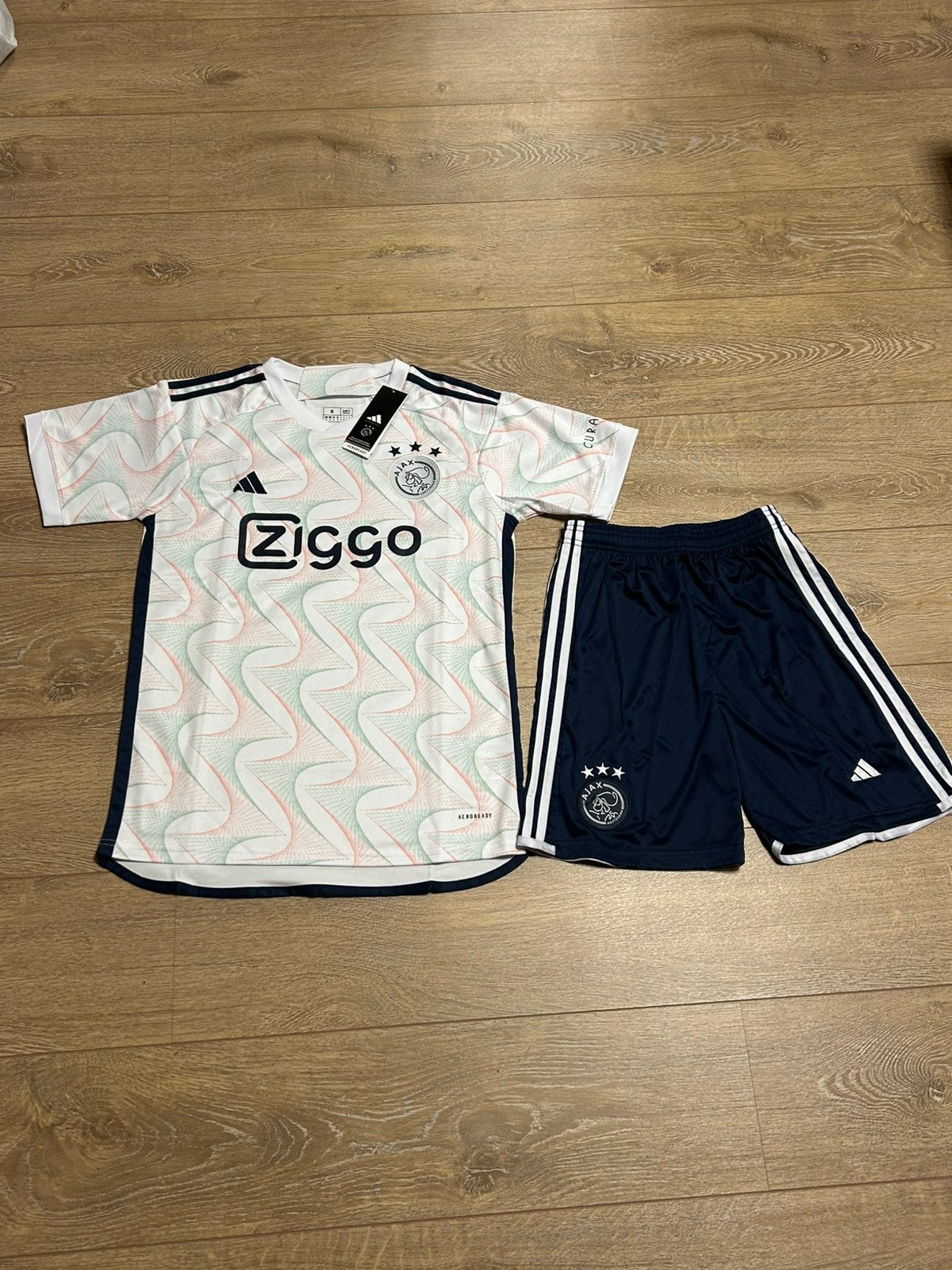 Ajax Voetbal Set Tenu - NIEUW! KOOPJE!, Sports & Fitness, Taille M, Enlèvement ou Envoi, Neuf, Set