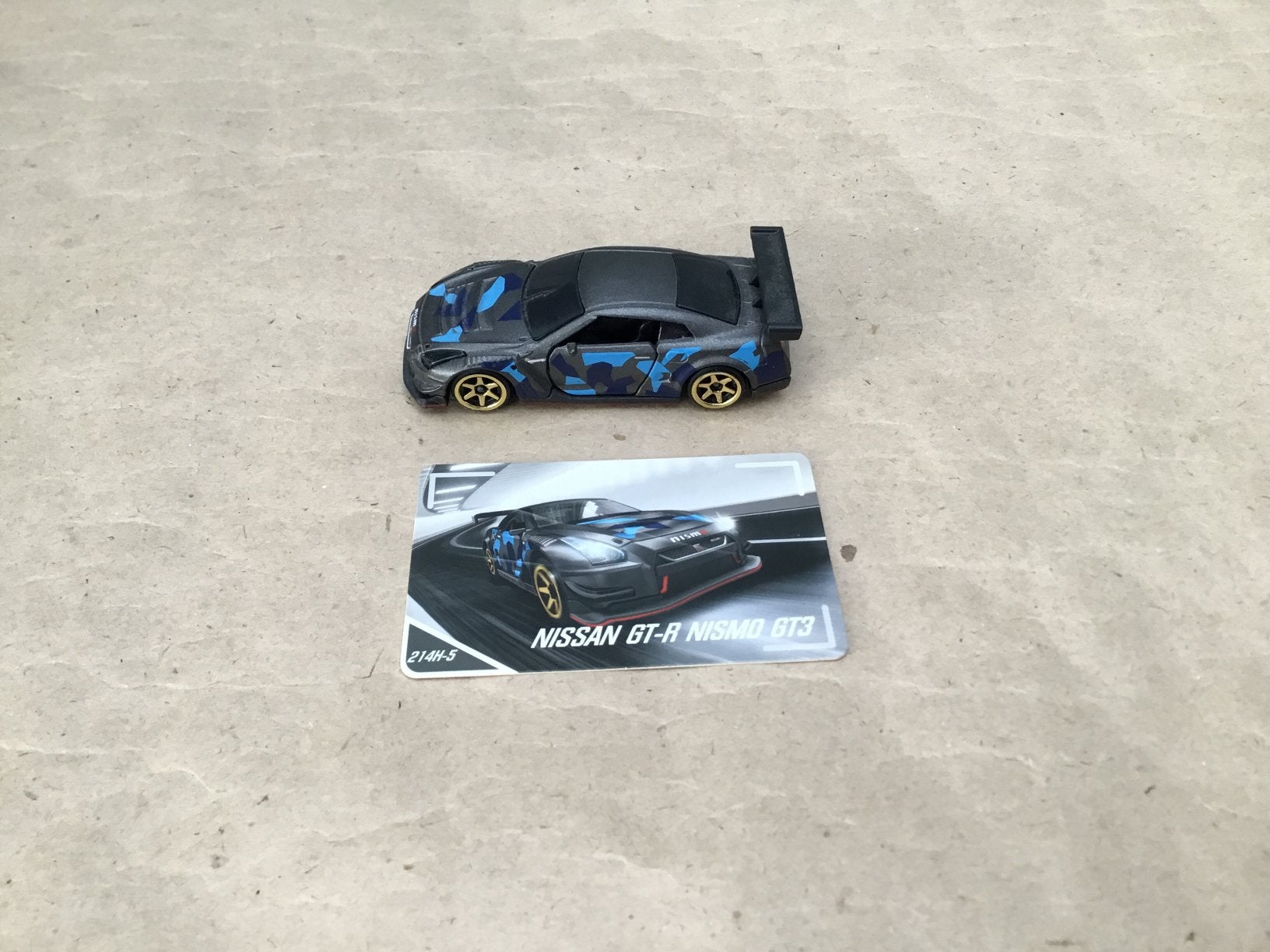 Auto Majorette Nissan GT-R Nismo GT3 schaal 1:64, Ophalen of Verzenden, Zo goed als nieuw, Auto