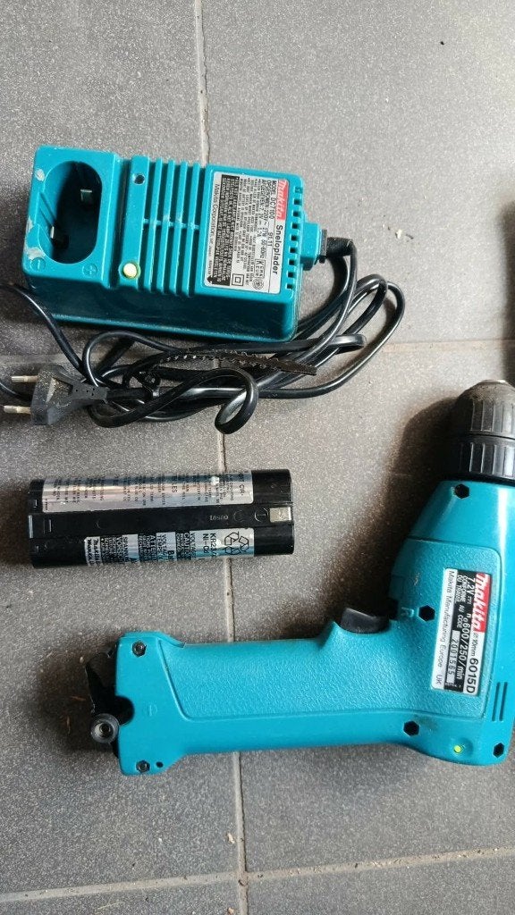 Makita accu schroefmachine, Doe-het-zelf en Bouw, Gereedschap | Boormachines, Ophalen, Boormachine