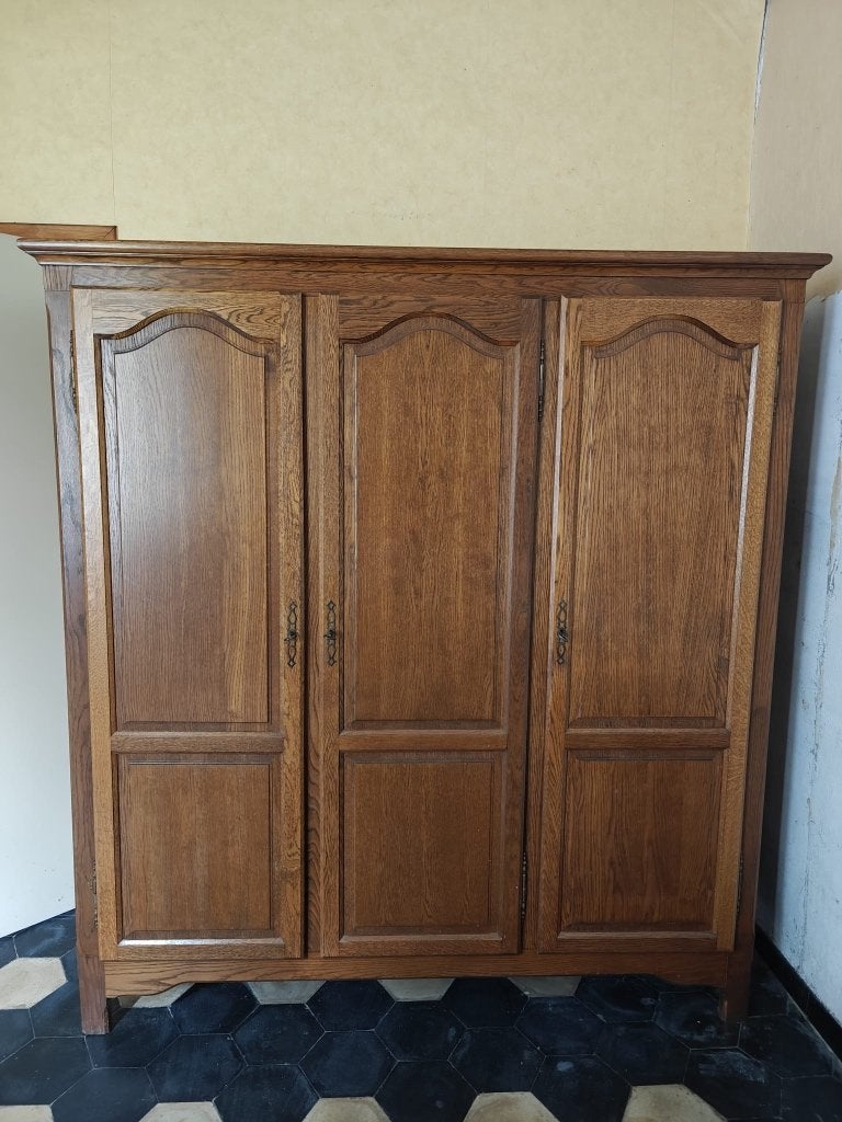 Grande armoire en chêne (3 portes), Enlèvement