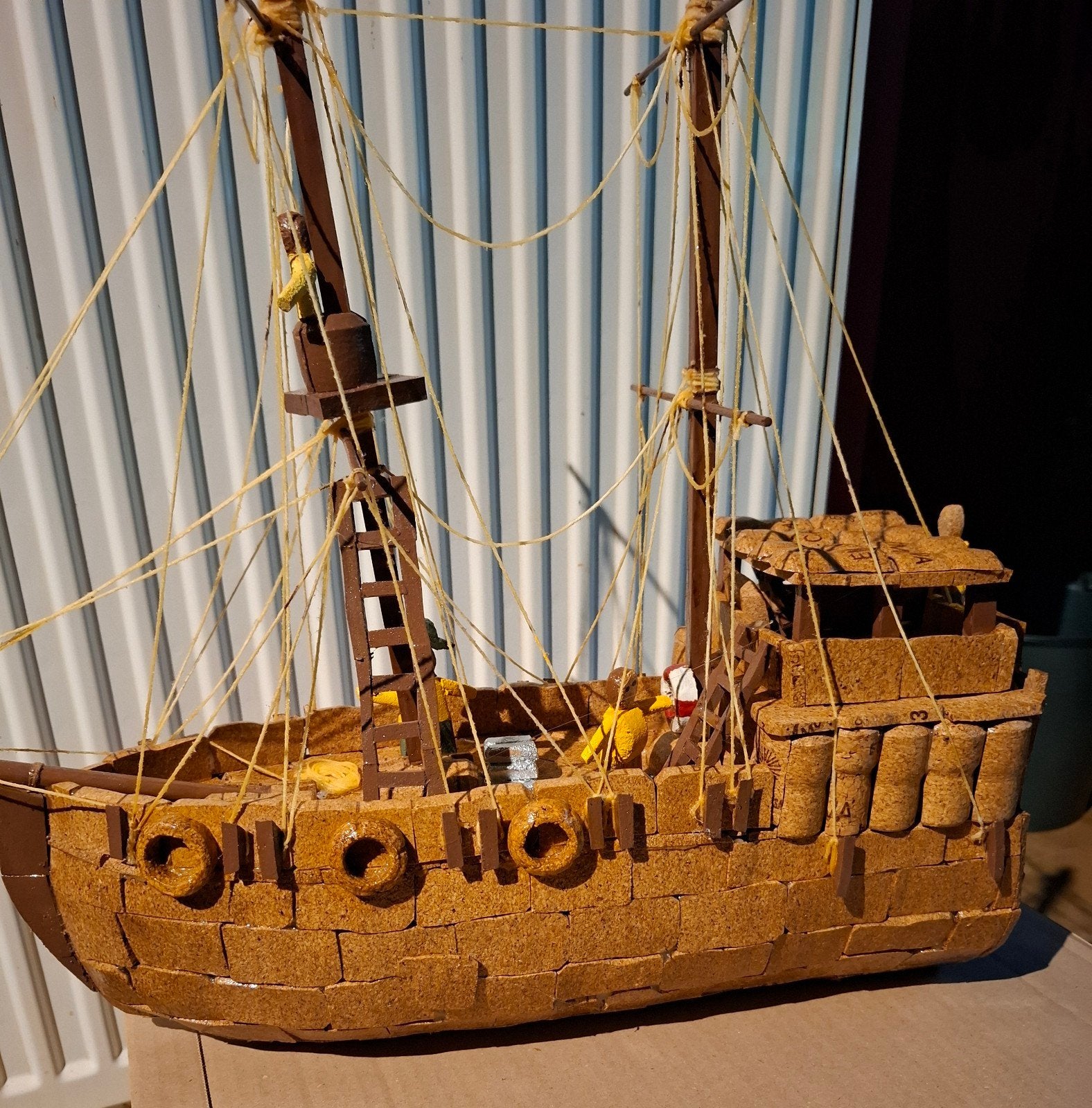 zijlboot gemaakt van wijnkurken en cavakurken, Enlèvement, Neuf