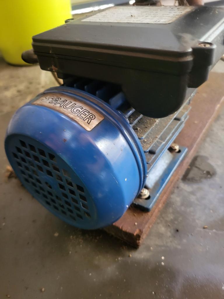 Bauger waterpomp, Ophalen