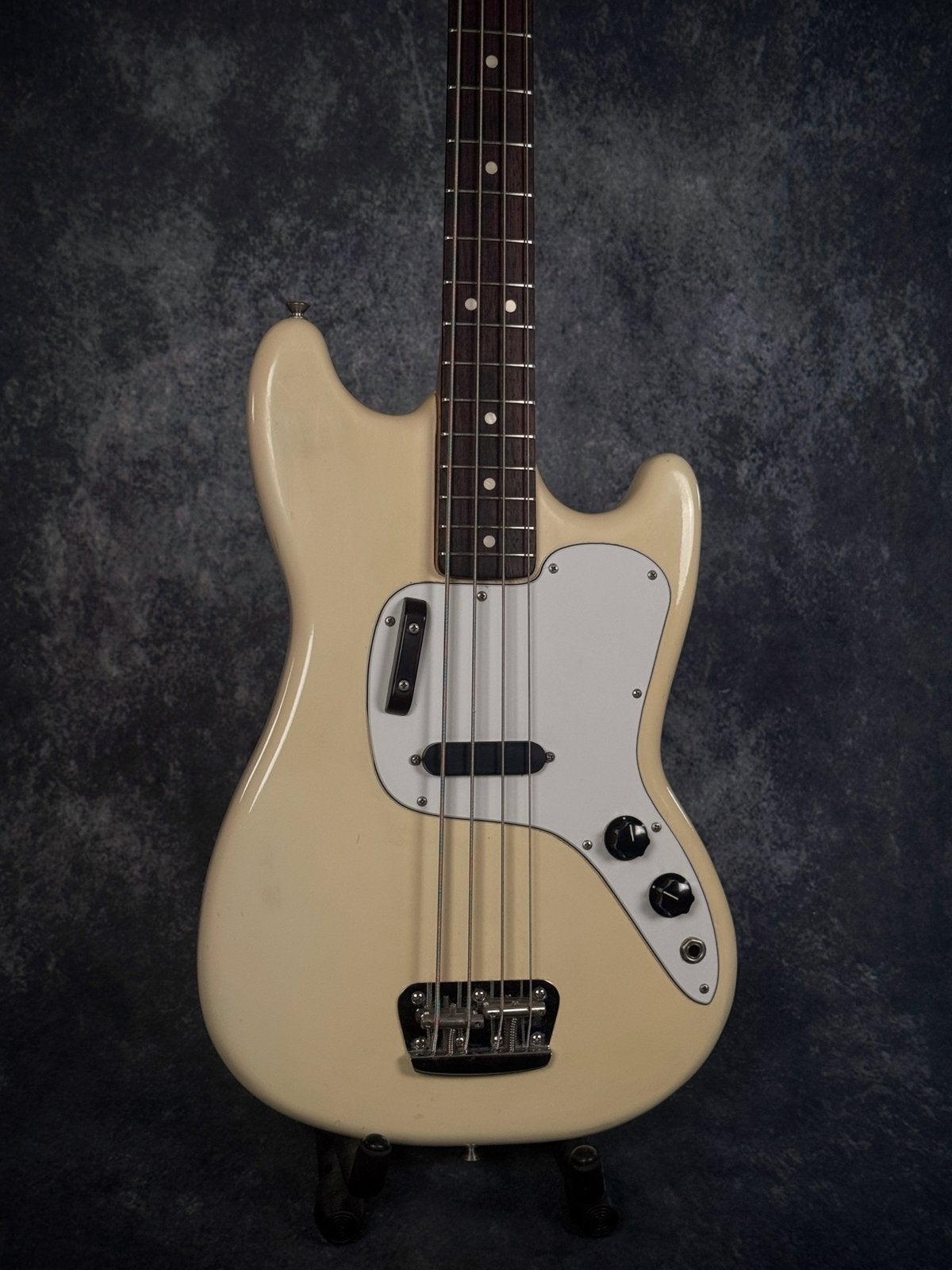 Fender Musicmaster Bass 1977, Musique & Instruments, Instruments à corde | Guitares | Basses, Enlèvement, Utilisé, Électrique