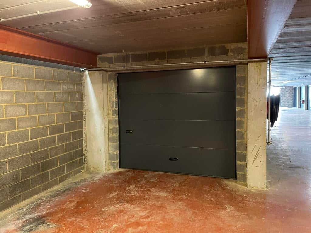 garage 2 voitures avec électricité et eau, Immo, Garages en Parkeerplaatsen, Namen (stad)