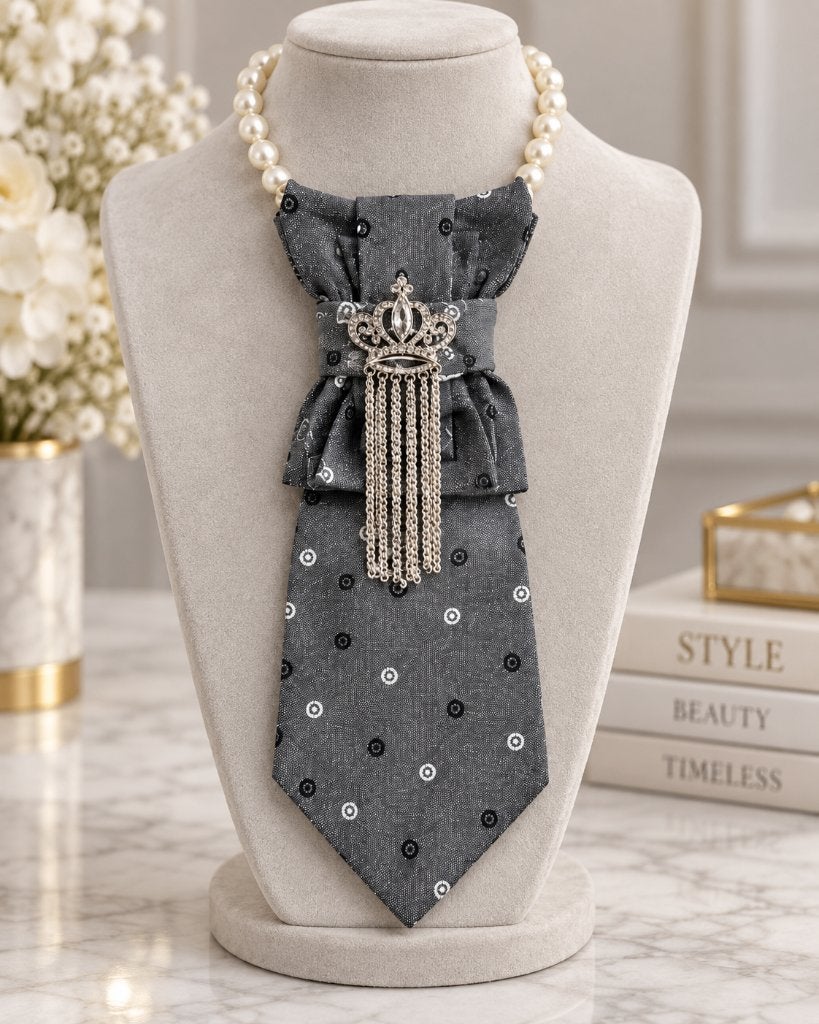 Trendy stropdas ketting dames – handgemaakt statement, Envoi, Comme neuf, Gris, Autres matériaux