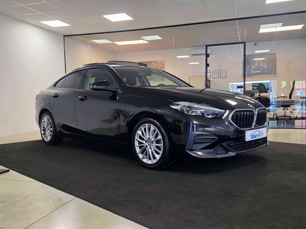 BMW 2 Serie 218 Gran Coupé 218iA Panodak - Carplay, Auto's, 4 deurs, Stof, Gebruikt, Skiluik
