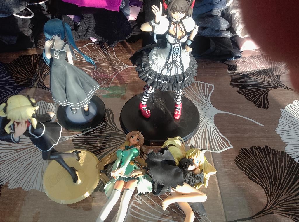 figurines manga 5 pcs, Collections, Enlèvement