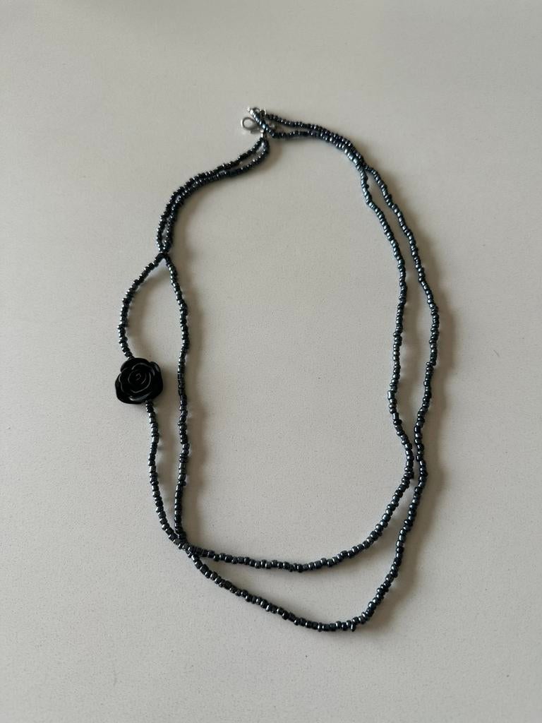 Halsketting, Handtassen en Accessoires, Kettingen, Ophalen of Verzenden, Zo goed als nieuw, Blauw, Kunststof
