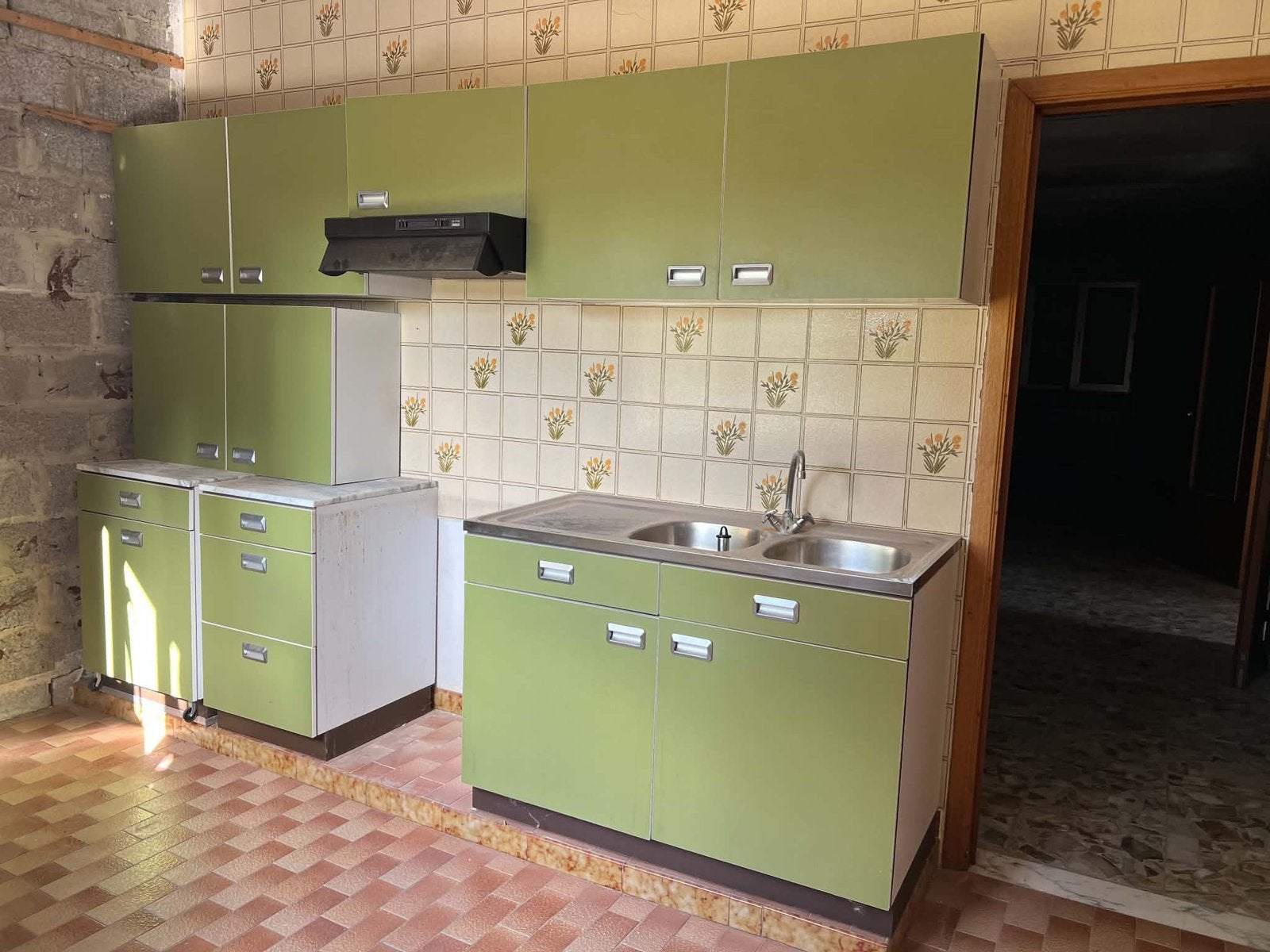 Meubles de cuisine vert vintage + evier (double bac) + hotte, Maison & Meubles, Enlèvement, Comme neuf, Vert