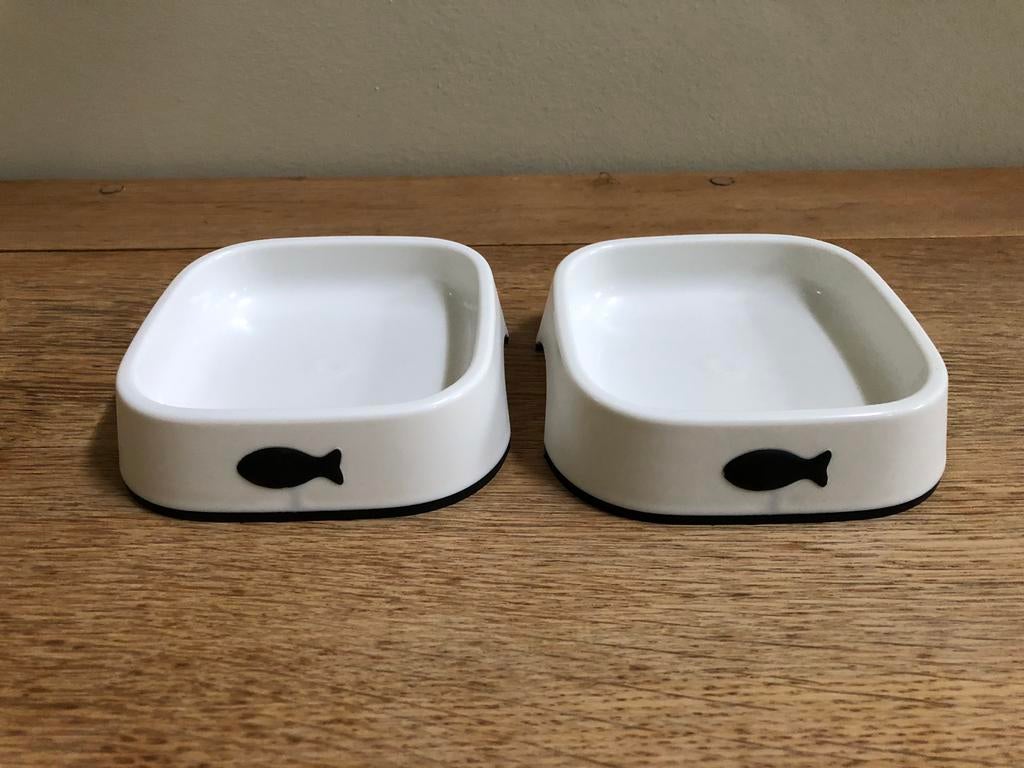 2 voerbakjes voor katten of kleine honden, Ophalen of Verzenden, Zo goed als nieuw