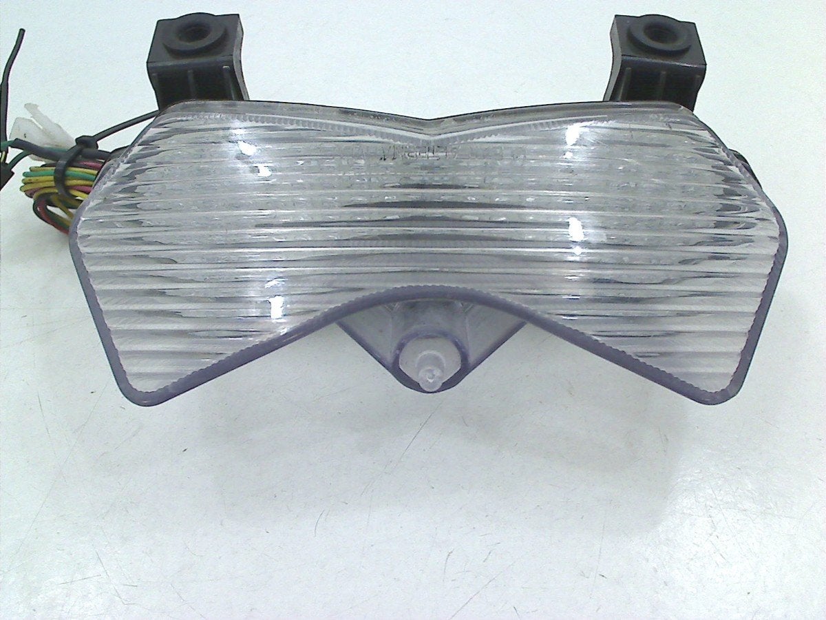 FEU ARRIÈRE ZX 6 R 2005-2006 (NINJA ZX-6R ZX636C-D), Dhr. S. di Majo, Utilisé, Info@cama-motorparts.nl, P.J. Troelstraweg 8 8
3144 CX  MAASSLUIS, NL