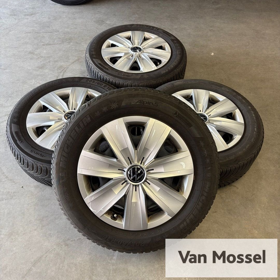 VW T-Roc Michelin Alpin 5 205/60/R16 92H, Gebruikt, -, Banden en Velgen, -