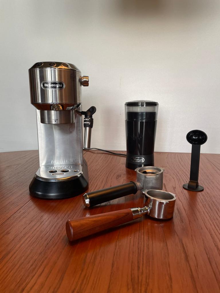 DeLonghi Dedica Espresso machine, Ophalen of Verzenden, Gebruikt, Koffiemolen