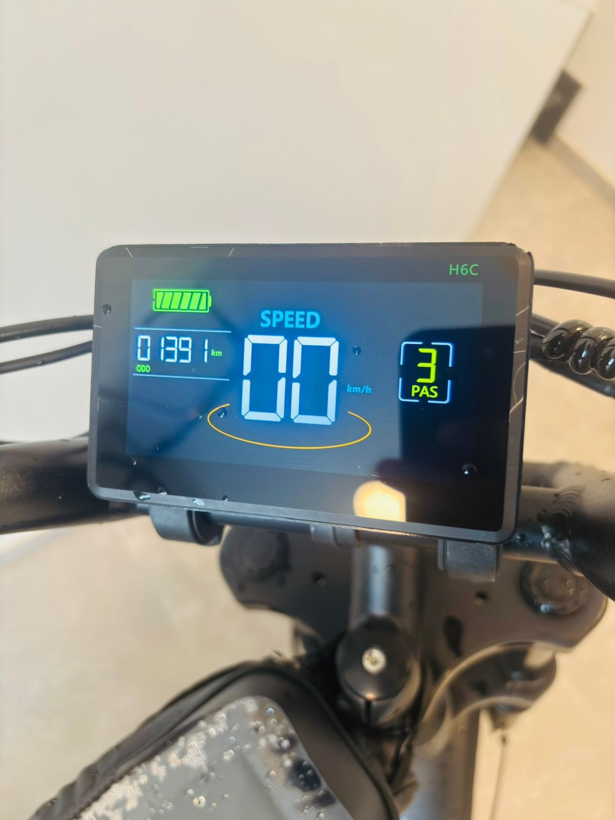 Fatbike v20 ruilen tegen gt2000 of scooter, Ophalen, Zo goed als nieuw, 50 km per accu of meer, Overige merken