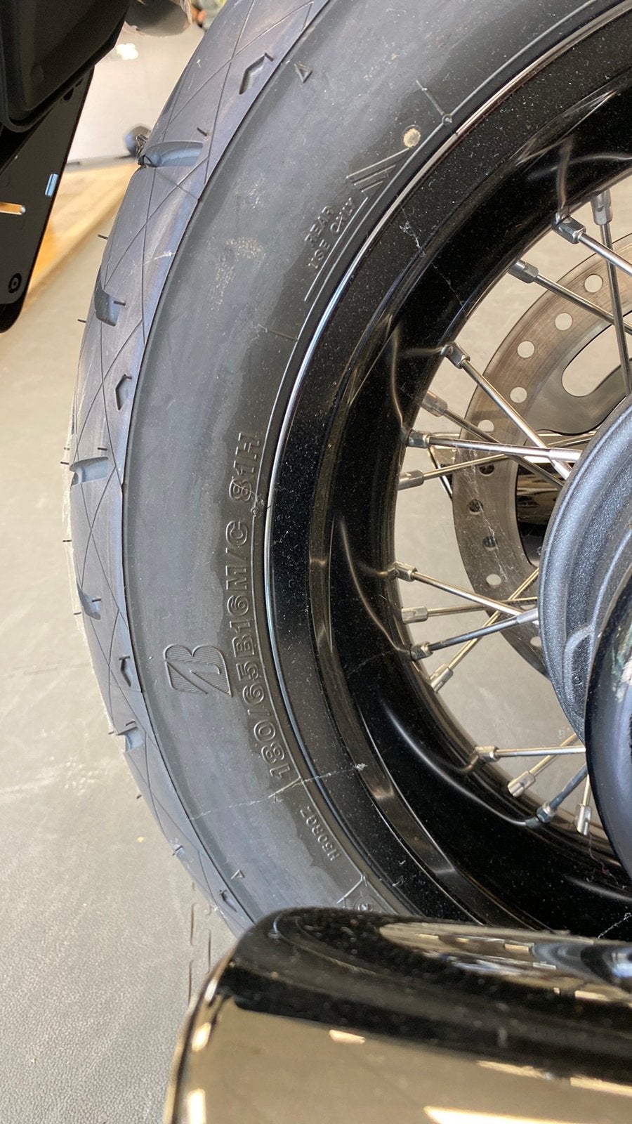 Pneus Bridgestone Battlecruise H50, Motos, Enlèvement ou Envoi, Neuf