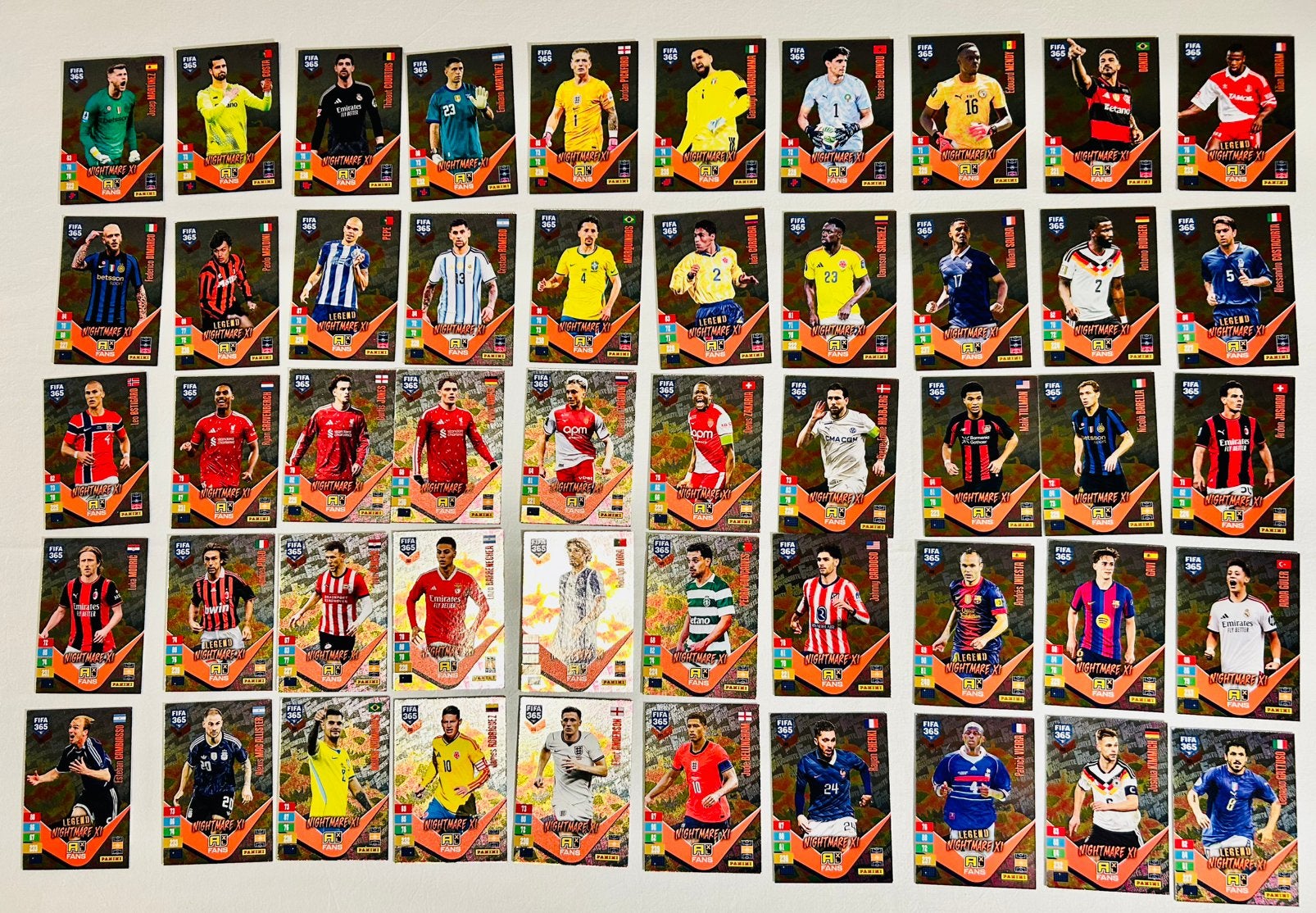 Panini fifa 365 Adrenalyn 2027 Nightmare Fan Favourite, Ophalen of Verzenden, Nieuw, Meerdere plaatjes