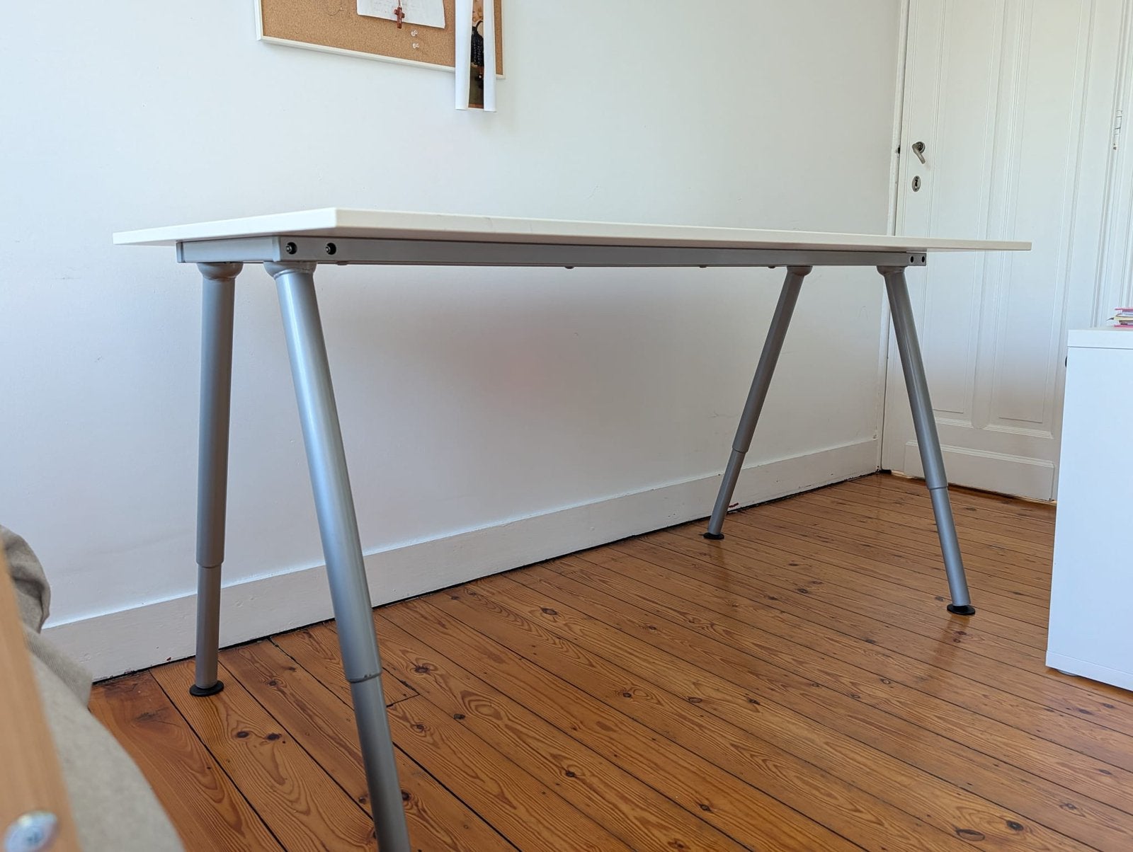 Ikea bureau 160x80 cm, Huis en Inrichting, Ophalen, Elektrisch, Zo goed als nieuw, IKEA
