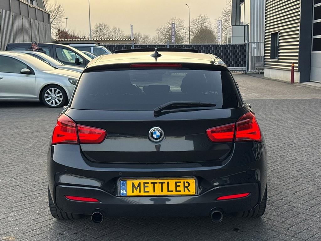 BMW 1-serie M135i High Executive Alcantara, Camera, Panorama, Auto's, Automaat, Gebruikt, Alcantara, Zwart