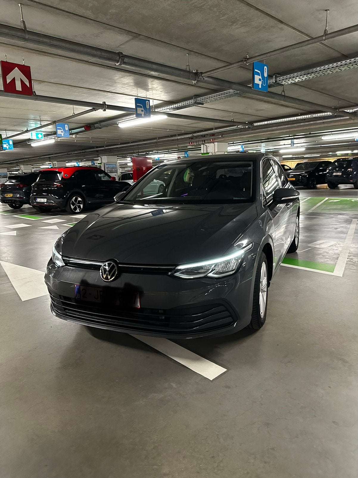 VOLKSWAGEN GOLF 8 1.0 eTSI DSG – 2022 – 110 PK – EURO 6, Auto's, Stof, 1202 kg, 5 deurs, 81 kW