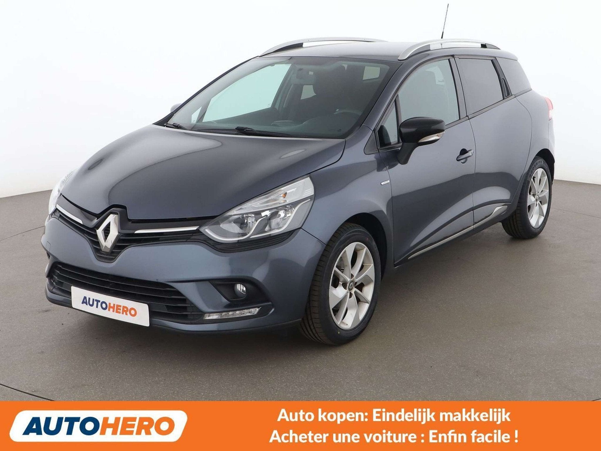Renault Clio 1.2 Limited (bj 2017), Voorwielaandrijving, Stof, Gebruikt, Zwart