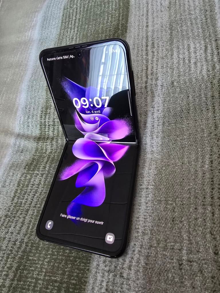 Samsung Z Flip 3 5G très bon état, Télécoms, Téléphonie mobile | Samsung, 10 mégapixels ou plus, Comme neuf, Enlèvement, Sans abonnement