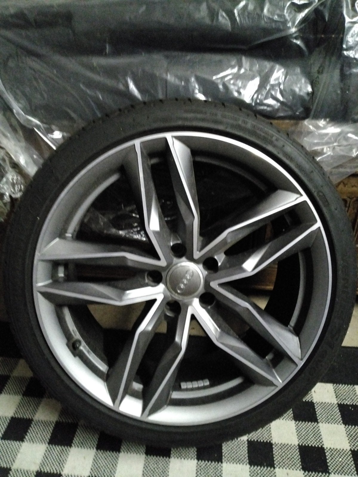 Audi s6/rs6 velg met band, Auto-onderdelen, Banden en Velgen, Banden en Velgen, Personenwagen, Zomerbanden, Ophalen