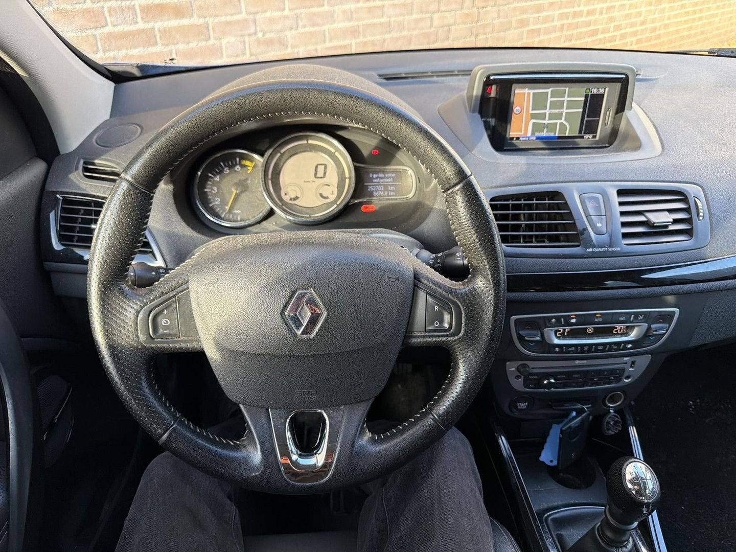 Renault Megane Estate 1.2 TCe Bose, Autos, Verrouillage centralisé sans clé, Achat, Entreprise, Boîte manuelle