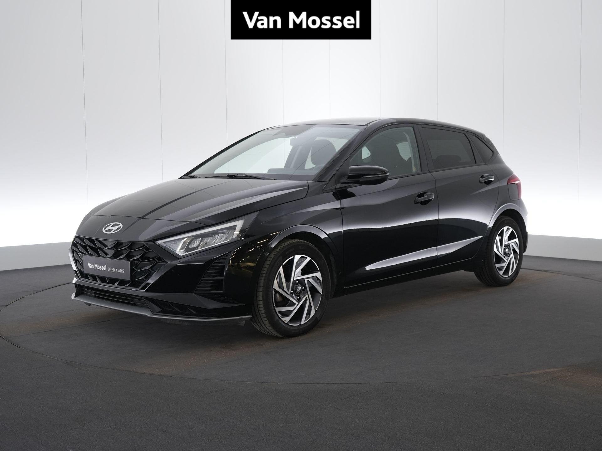 Hyundai i20 1.0 T-GDi 48V 7-DCT 74kW Techno, Dealer onderhouden, Gebruikt, Zwart, Verwarmde buitenspiegels