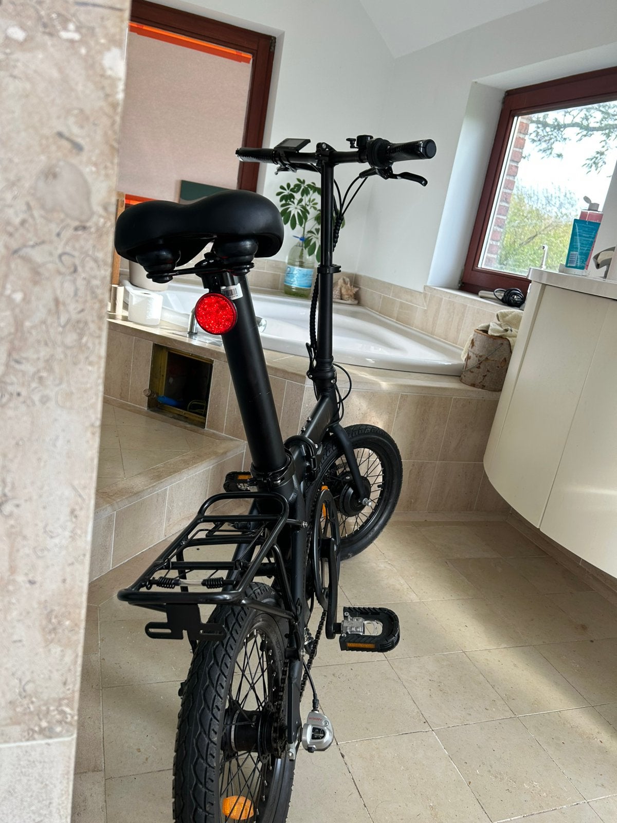 VÉLO ÉLECTRIQUE VENILU, Vélos & Vélomoteurs, Enlèvement, Comme neuf, Frein à disque