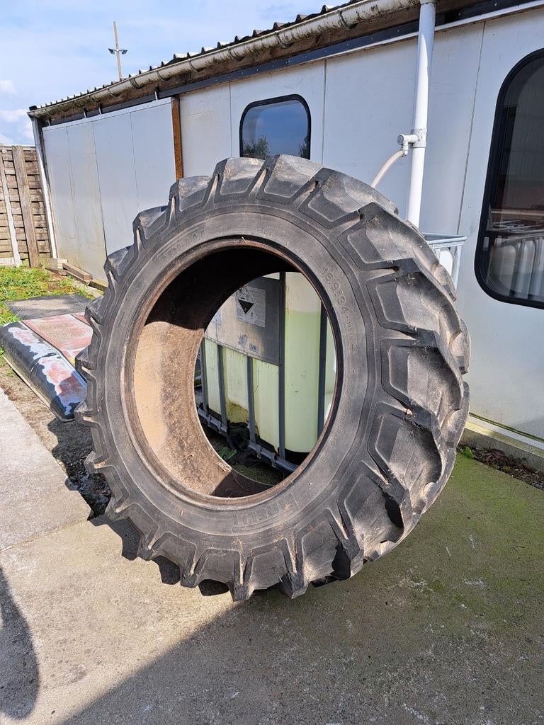 Tractorband 16.9 r34, Zakelijke goederen, Ophalen of Verzenden