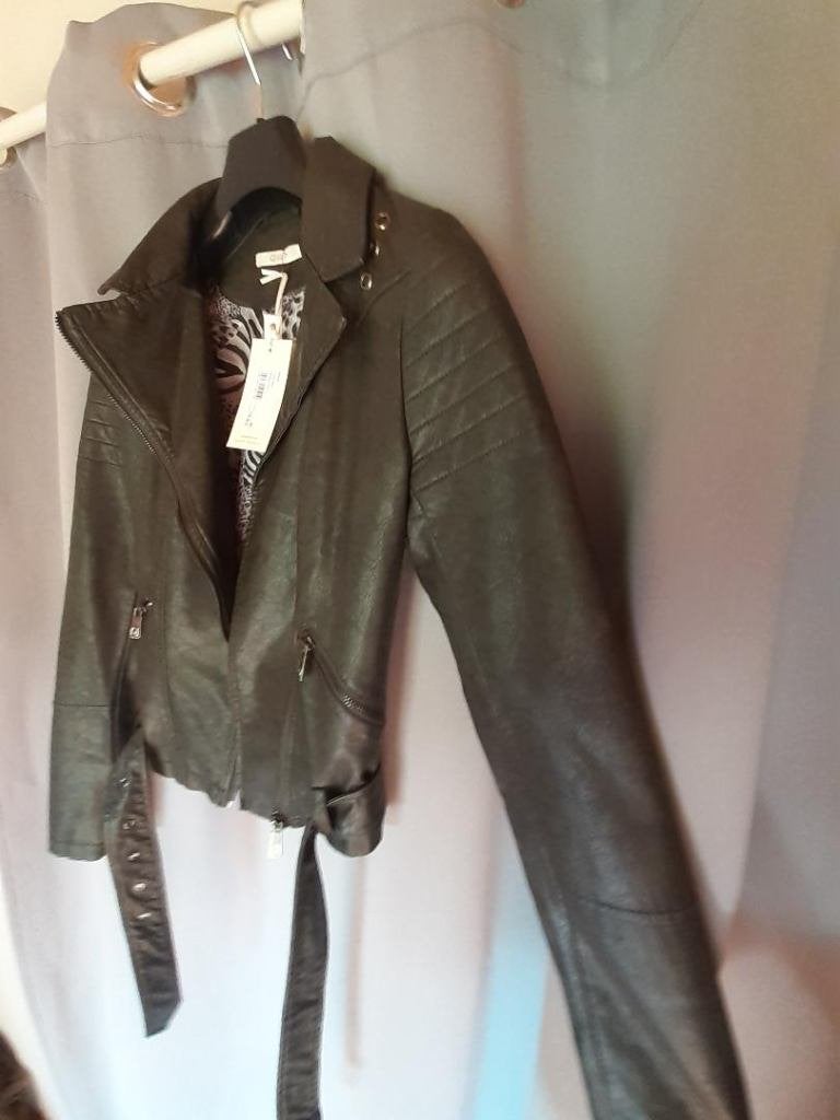 Jas, nieuwe kunstleren kleding voor dames, Ophalen of Verzenden, Nieuw, Maat 38/40 (M), Zwart