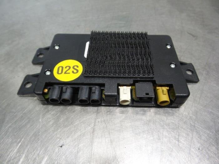 Antenne amplificateur d'un Audi A6 (A6 97-), -, 3 mois de garantie, Audi, Utilisé