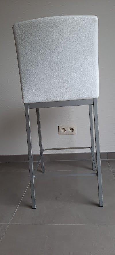 Tabouret de bar, Maison & Meubles, Tabourets de bar, 1 tabouret, Avec repose-pieds, Comme neuf, Enlèvement